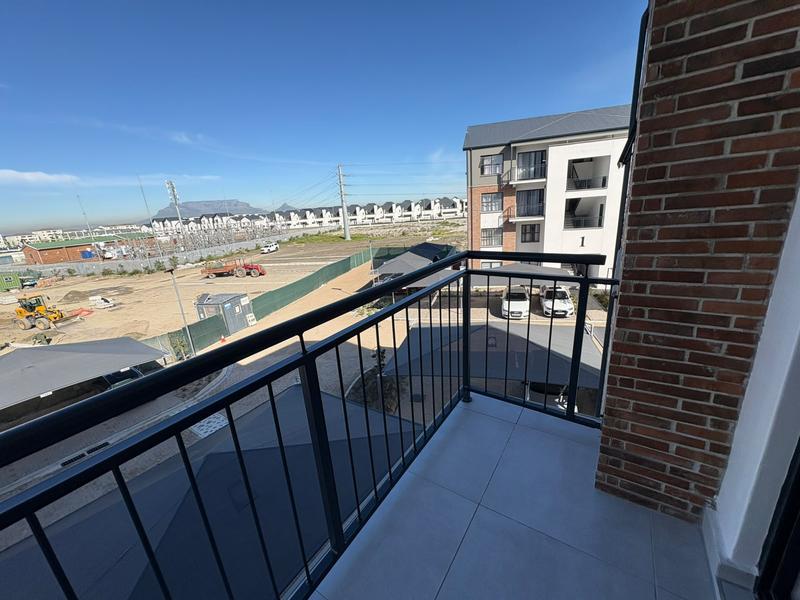To Let 1 Bedroom Property for Rent in Sandown Western Cape